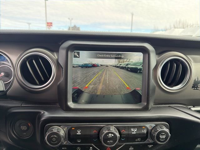 Used 2022 Jeep Gladiator Rubicon w/ LED Lighting Group AWD/4WD image 11