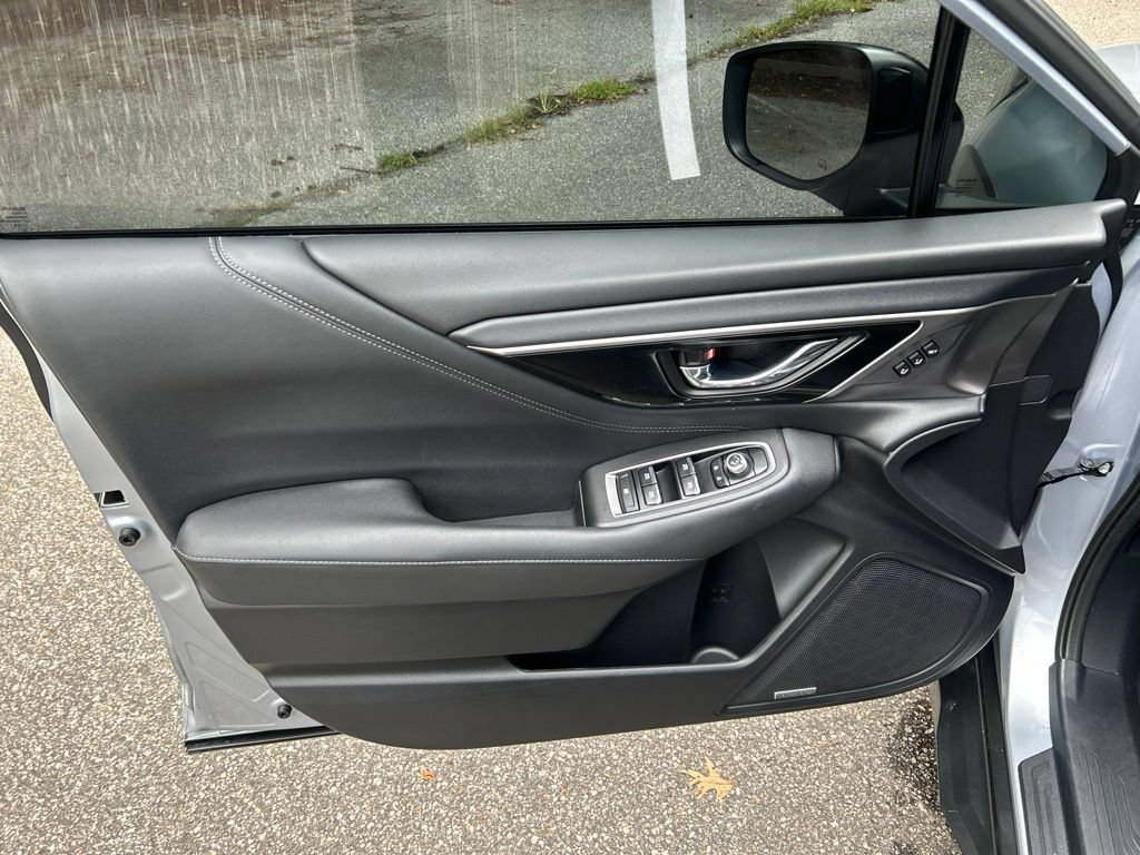 Used 2023 Subaru Outback Limited AWD/4WD image 14