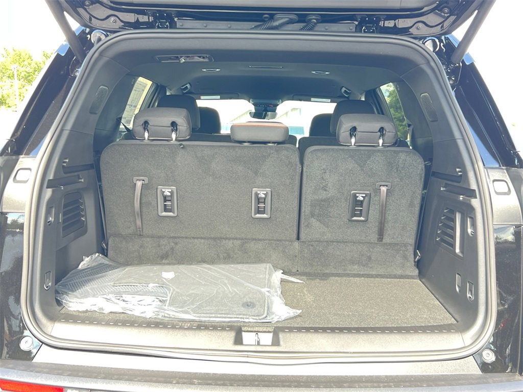 New 2026 Chevrolet Traverse LT w/ Enhanced Driving Package image 12