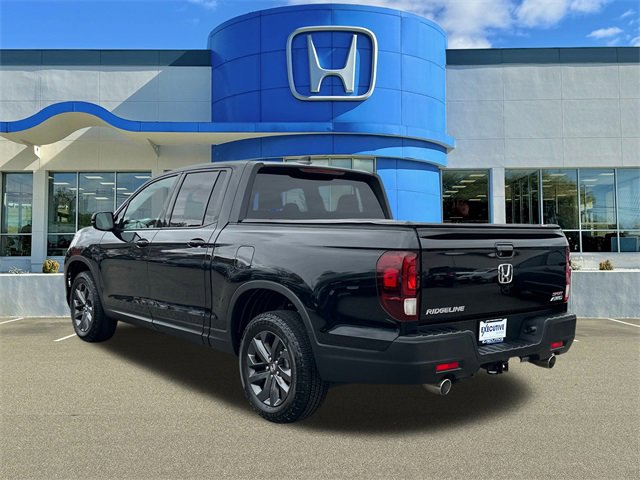 Used 2023 Honda Ridgeline Sport image 4