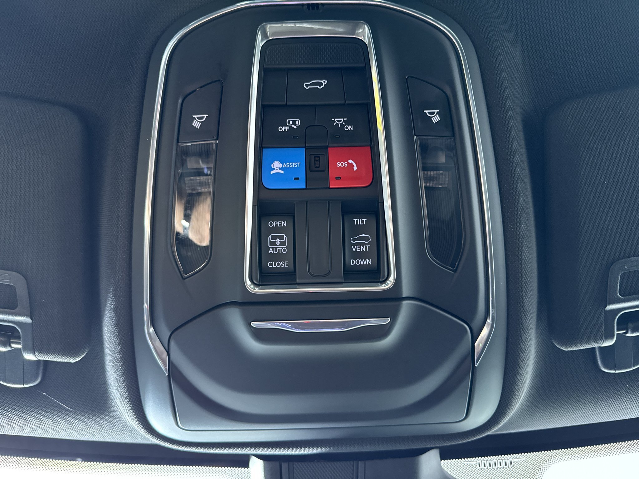 Used 2023 Jeep Grand Cherokee L Laredo AWD/4WD image 30