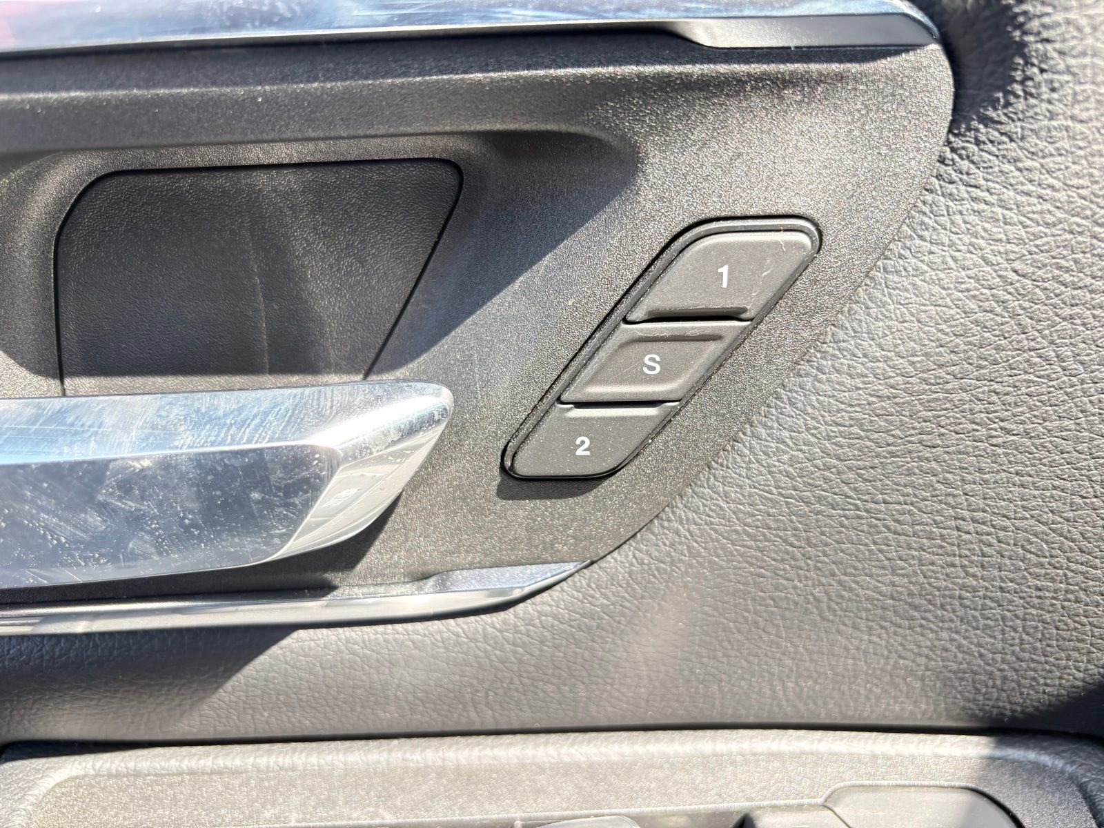 Used 2026 RAM 1500 Laramie AWD/4WD image 16