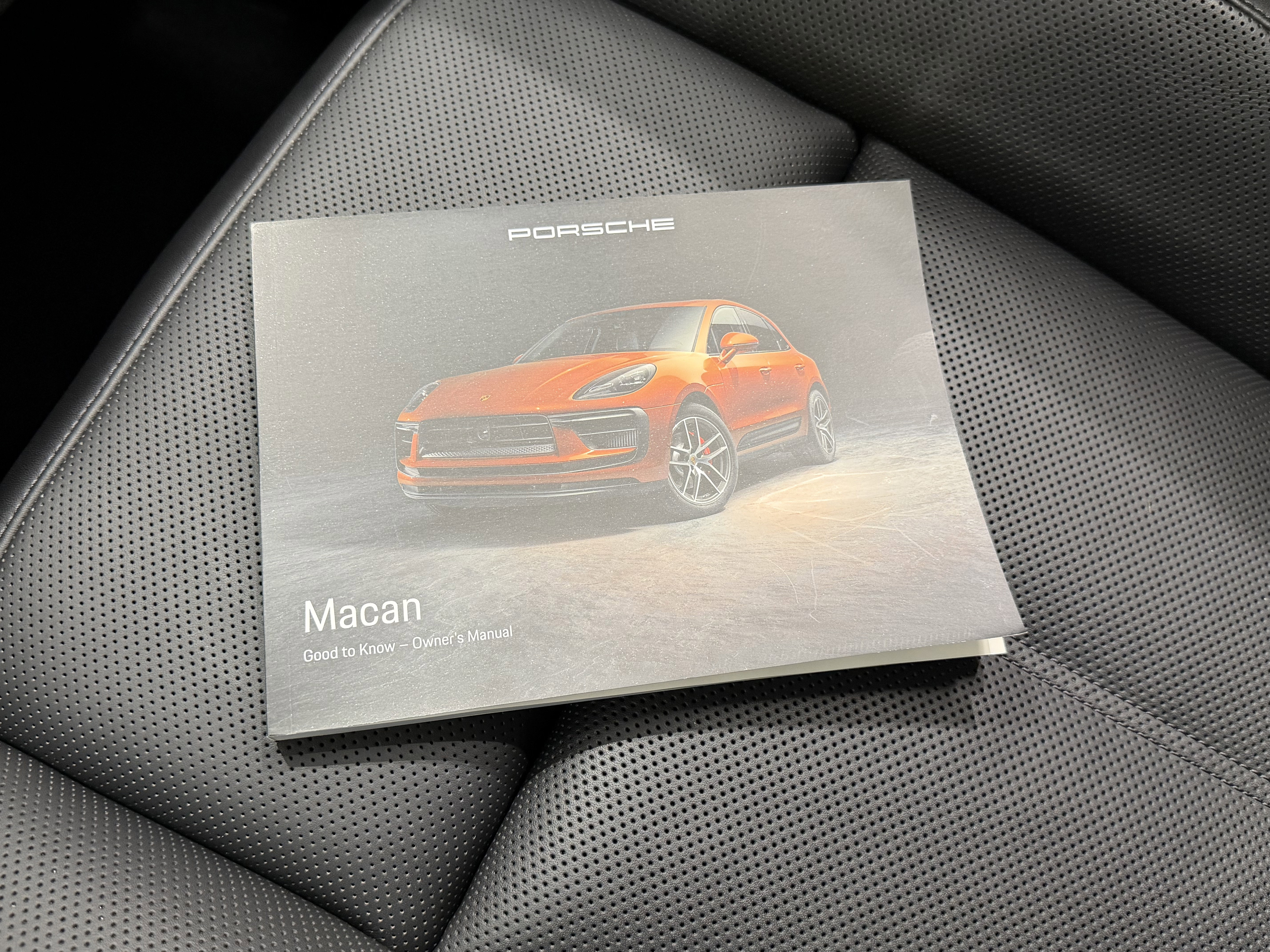 Certified 2025 Porsche Macan AWD/4WD image 56
