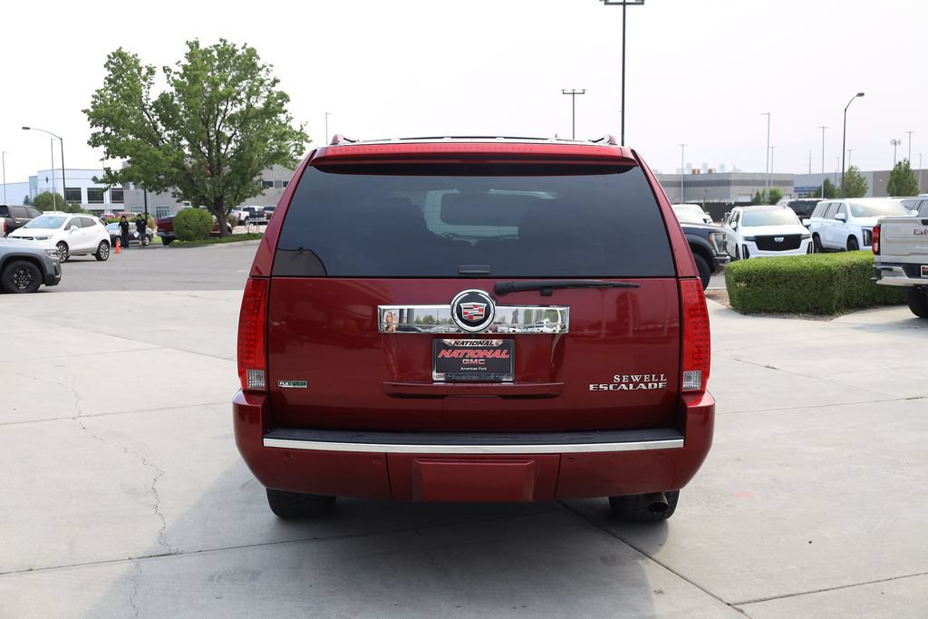 Used 2011 Cadillac Escalade ESV Premium AWD/4WD image 5