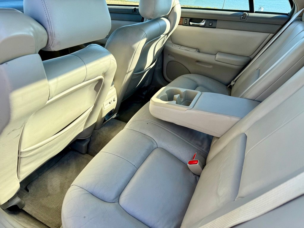 Used 2004 Cadillac Seville SLS w/ Preferred Equipment Group image 18