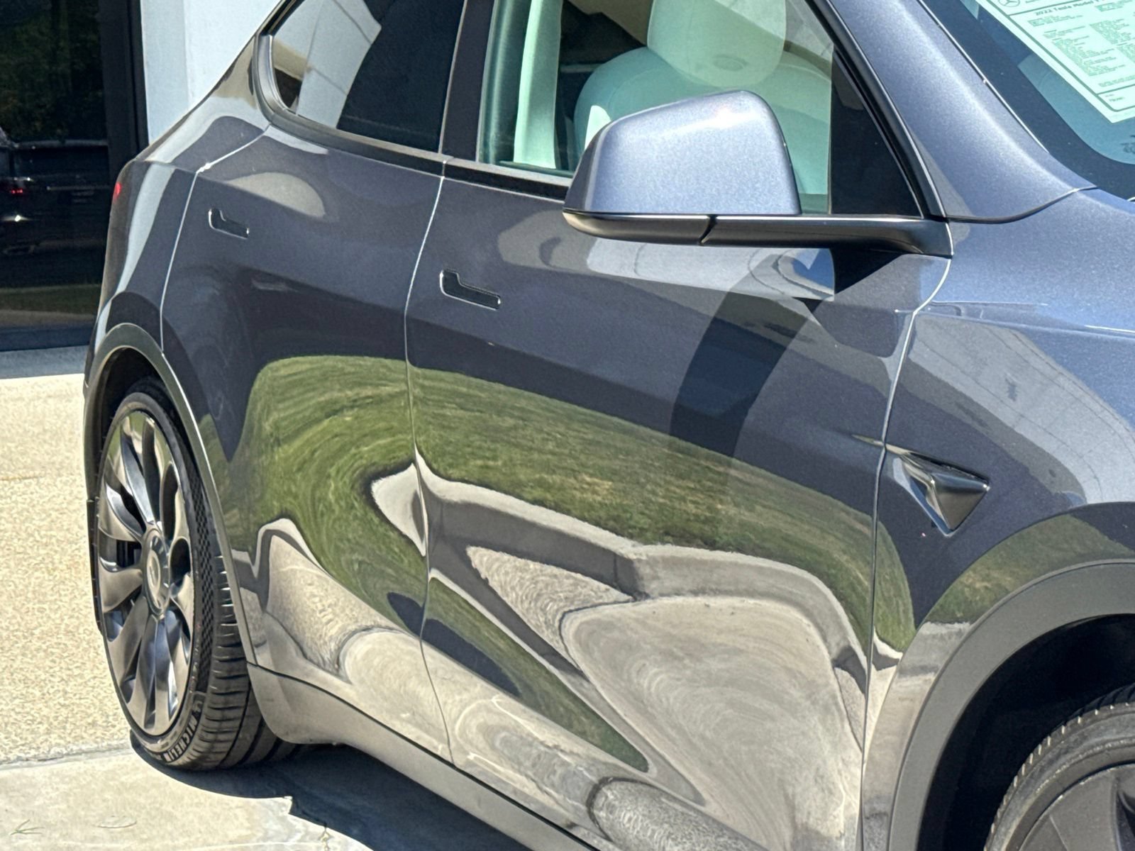 Used 2022 Tesla Model Y Performance AWD/4WD image 9