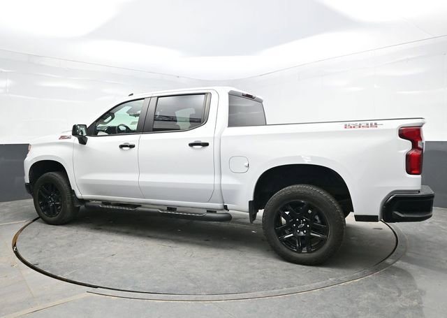 Used 2025 Chevrolet Silverado 1500 LT Trail Boss w/ Protection Package AWD/4WD image 4