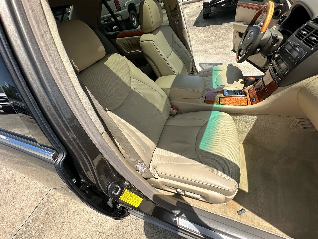 Used 2004 Lexus LS 430 w/ Premium Pkg RWD image 48