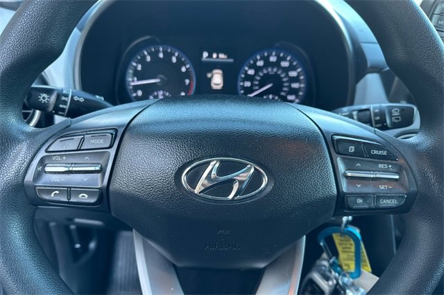 Used 2021 Hyundai Kona SE w/ Cargo Package image 27
