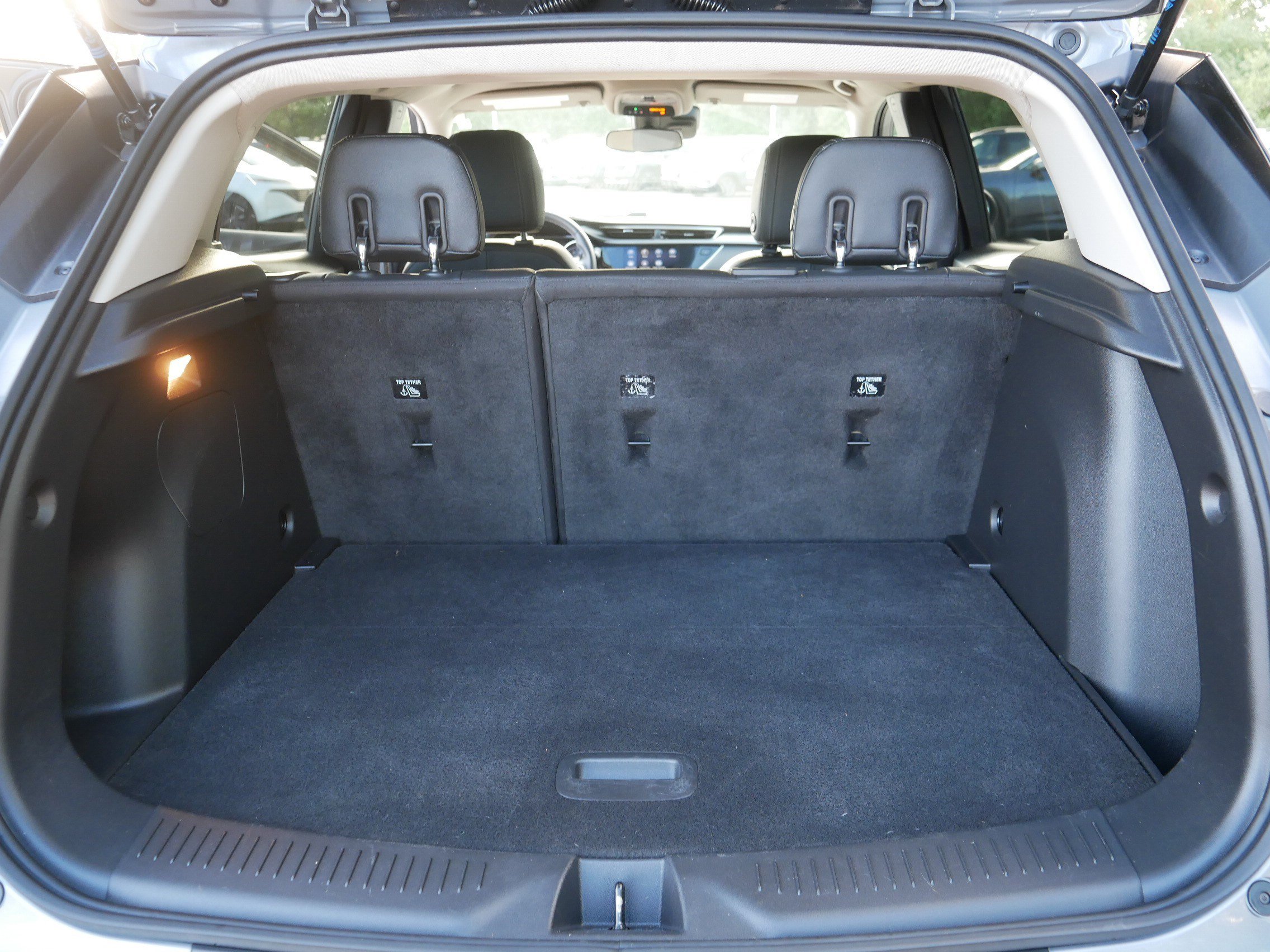 Used 2022 Buick Encore GX Preferred w/ Cold Weather Comfort Package AWD/4WD image 18