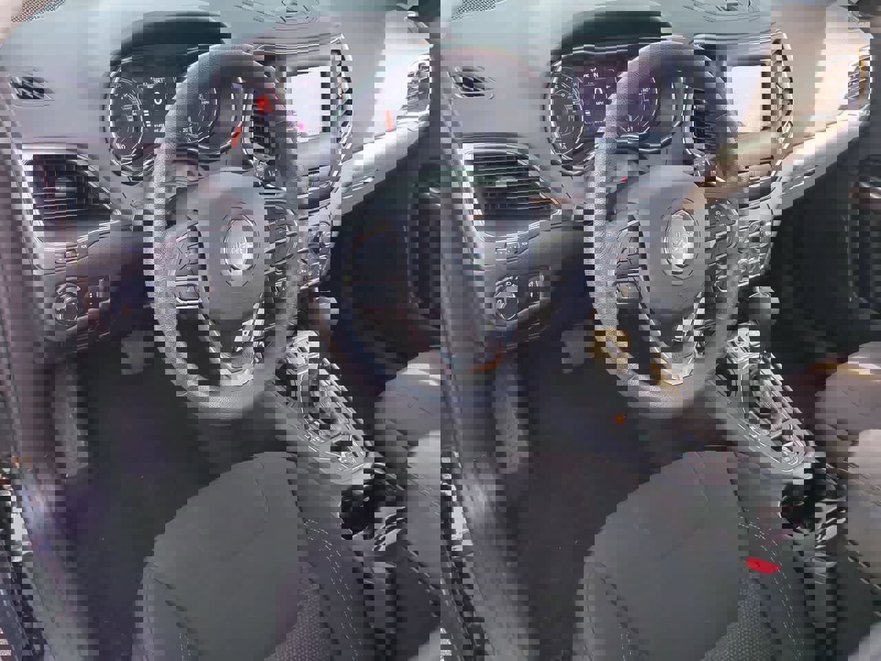 Used 2020 Jeep Cherokee Latitude image 10