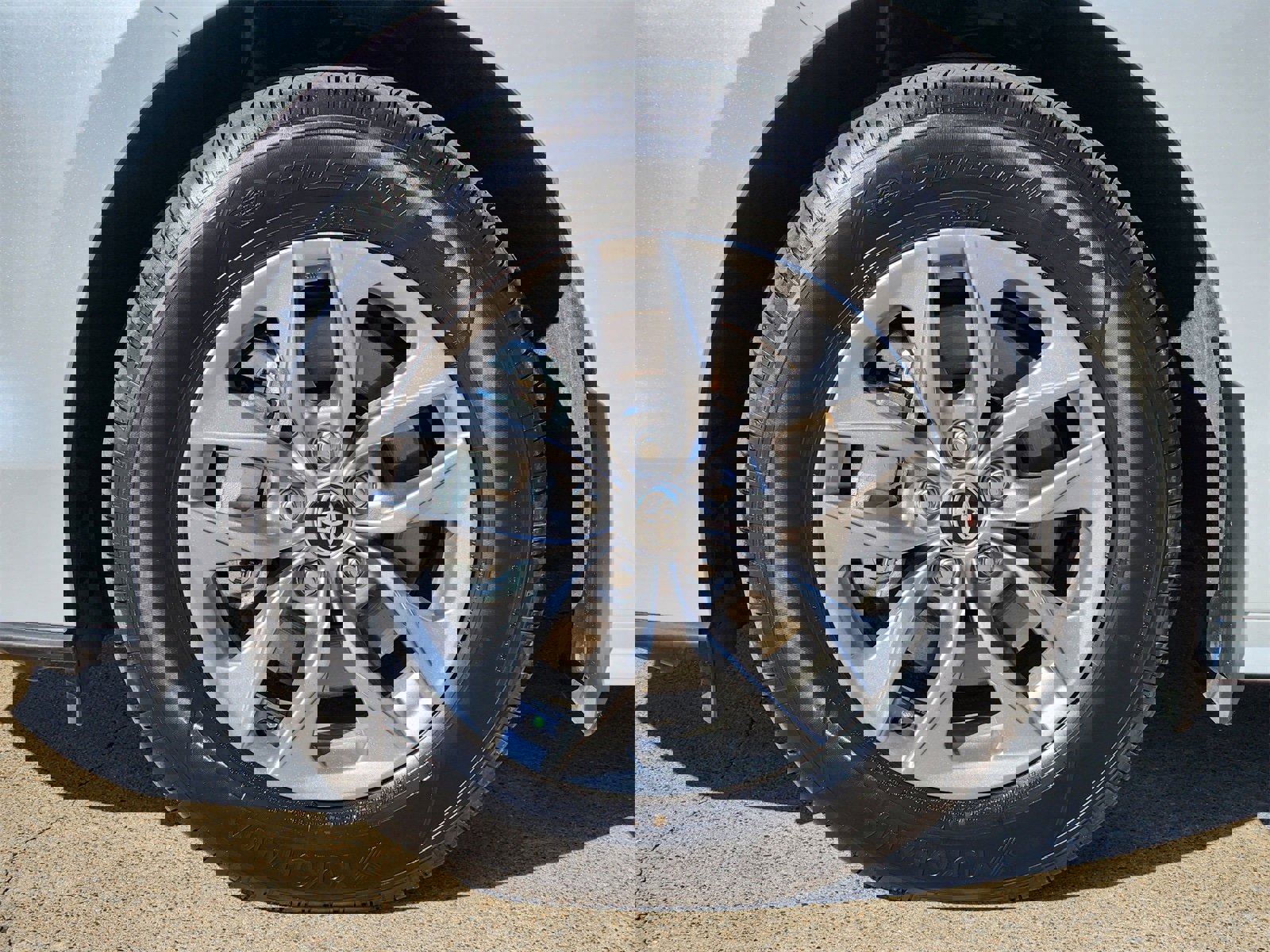 Used 2026 Toyota Sienna XLE image 18