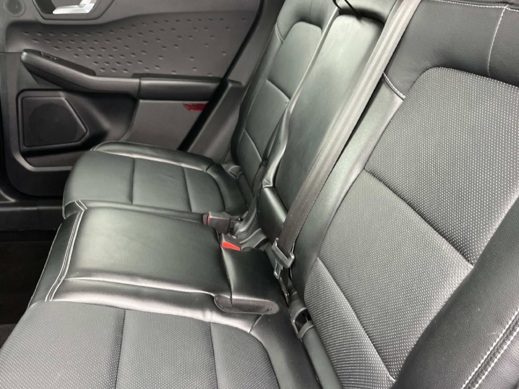 Used 2020 Ford Escape Titanium AWD/4WD image 22
