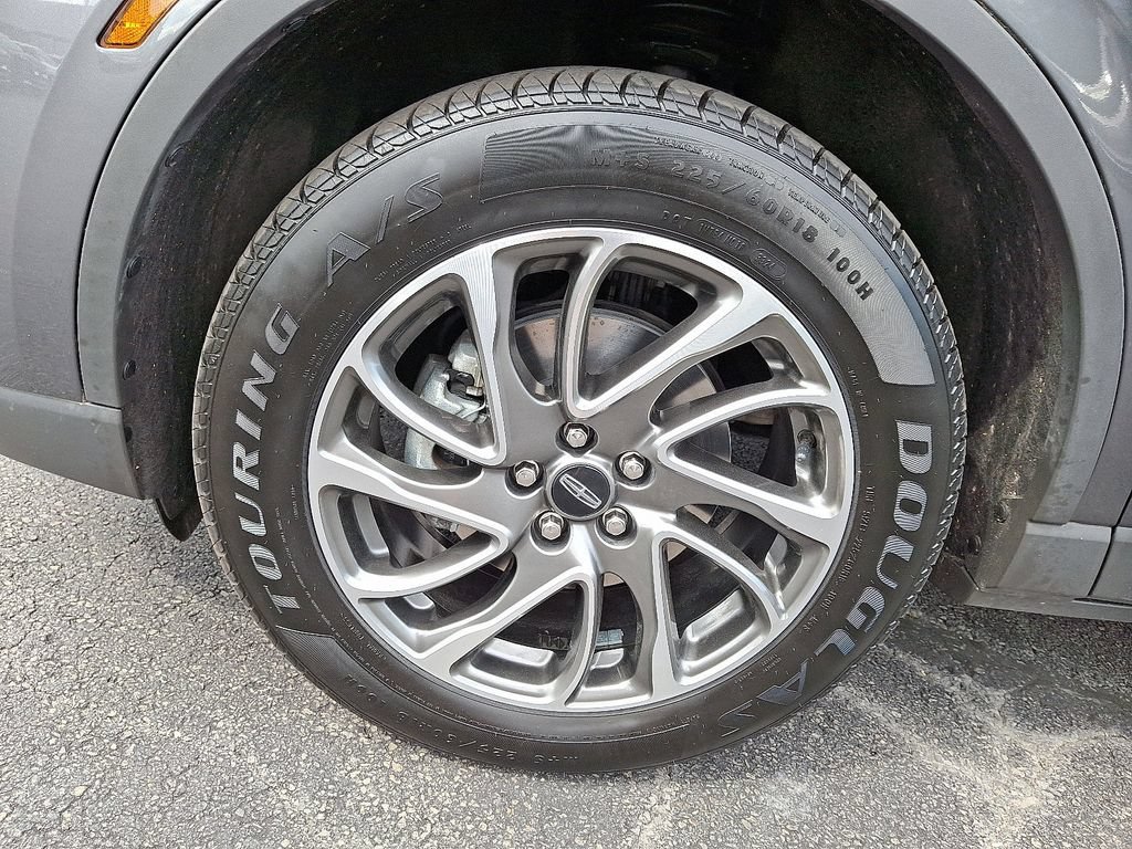 Used 2022 Lincoln Corsair AWD w/ Equipment Group 101A image 8