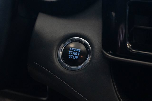 Used 2022 Toyota Highlander L FWD image 32