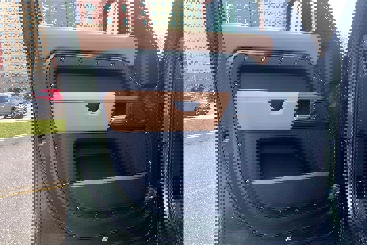 New 2026 Land Rover Defender 110 S image 10