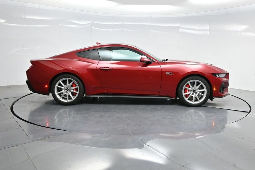 Used 2024 Ford Mustang GT Premium RWD image 4