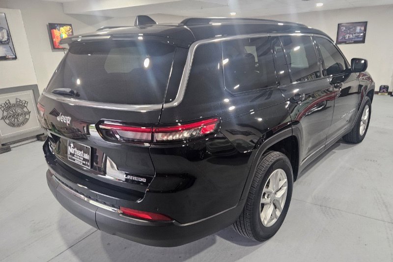 Used 2022 Jeep Grand Cherokee L Laredo w/ Luxury Tech Group I AWD/4WD image 12