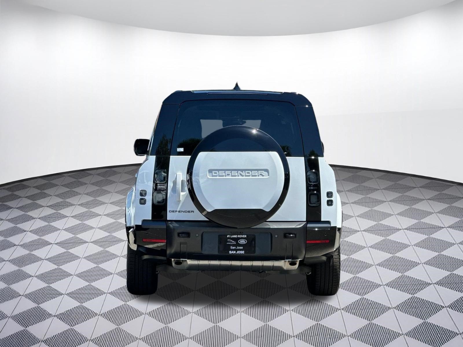 New 2026 Land Rover Defender 130 X-Dynamic SE AWD/4WD image 9