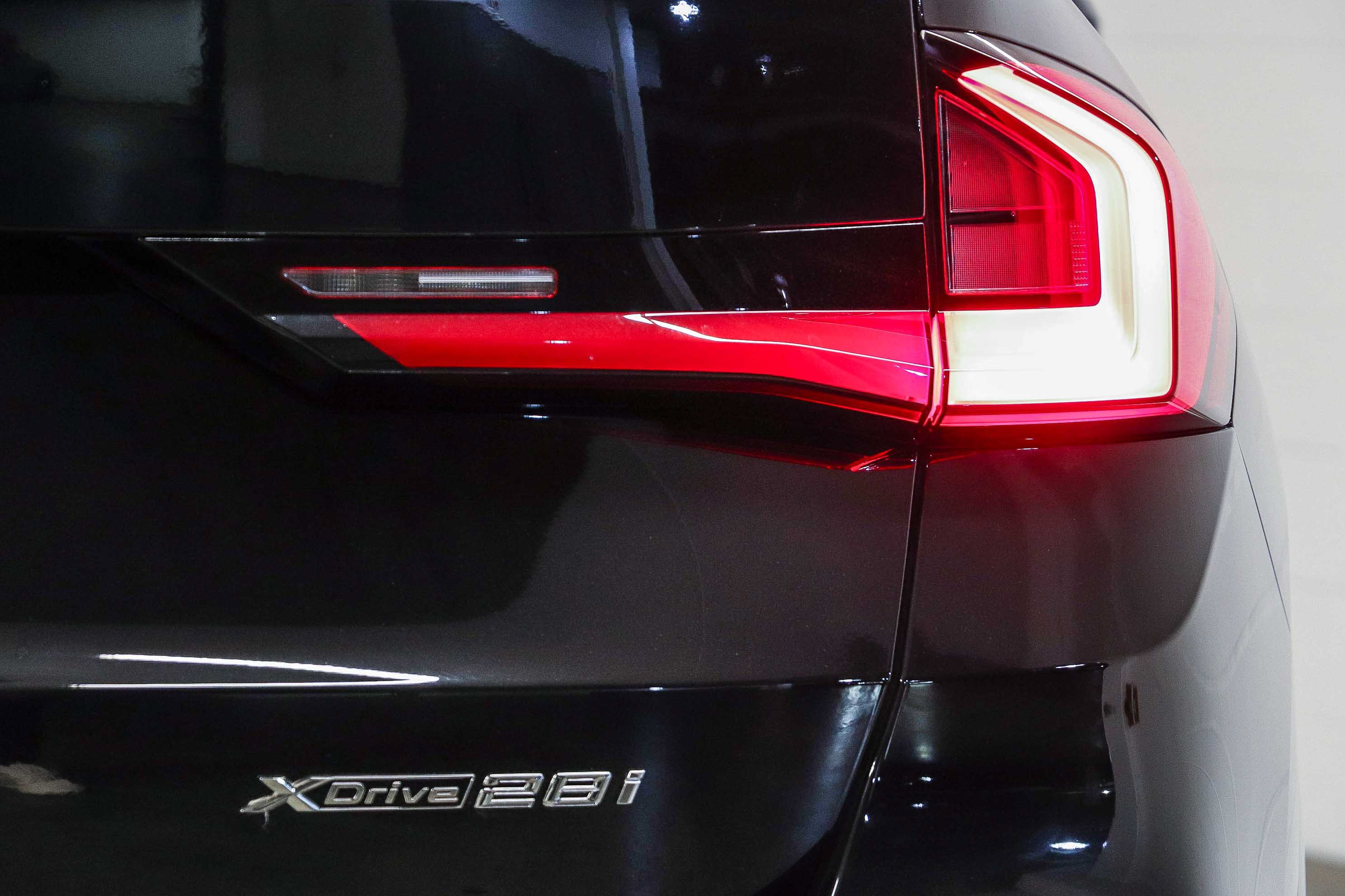 New 2026 BMW X1 xDrive28i w/ Technology Package AWD/4WD image 8