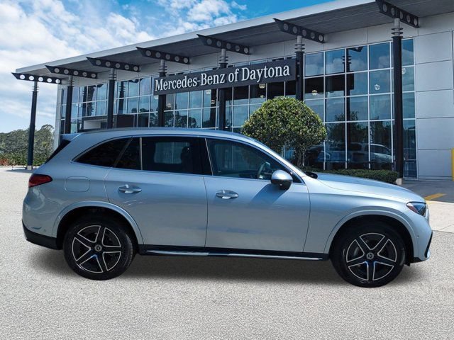 New 2026 Mercedes-Benz GLC 300 image 3