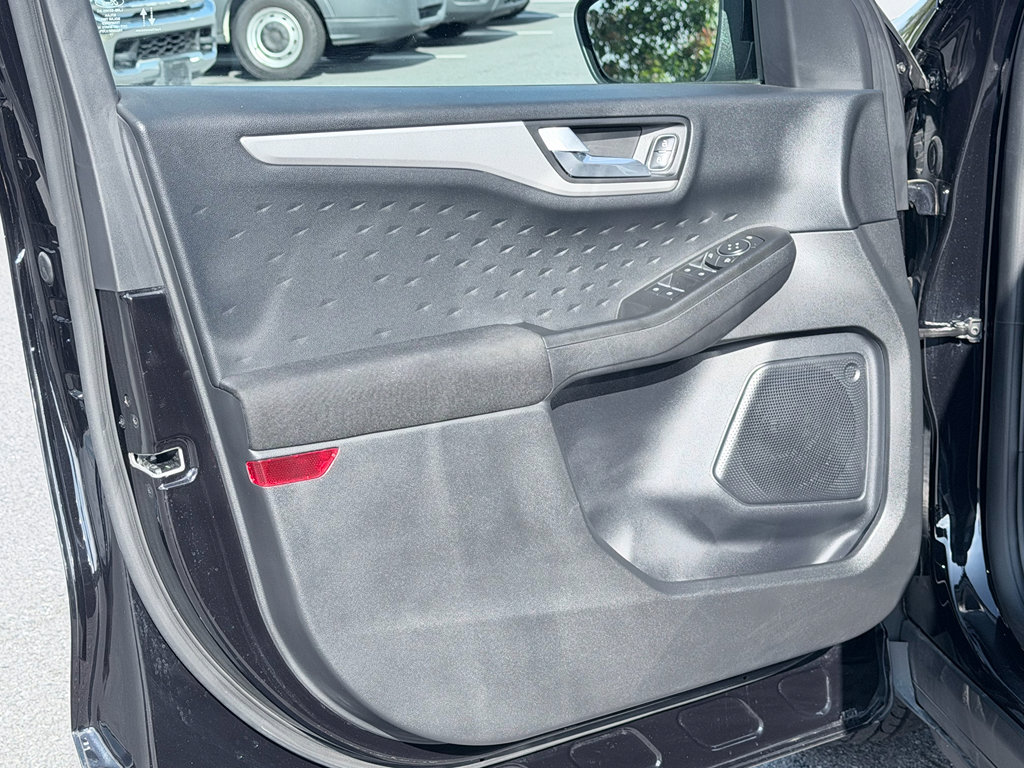 Used 2020 Ford Escape SE FWD image 30