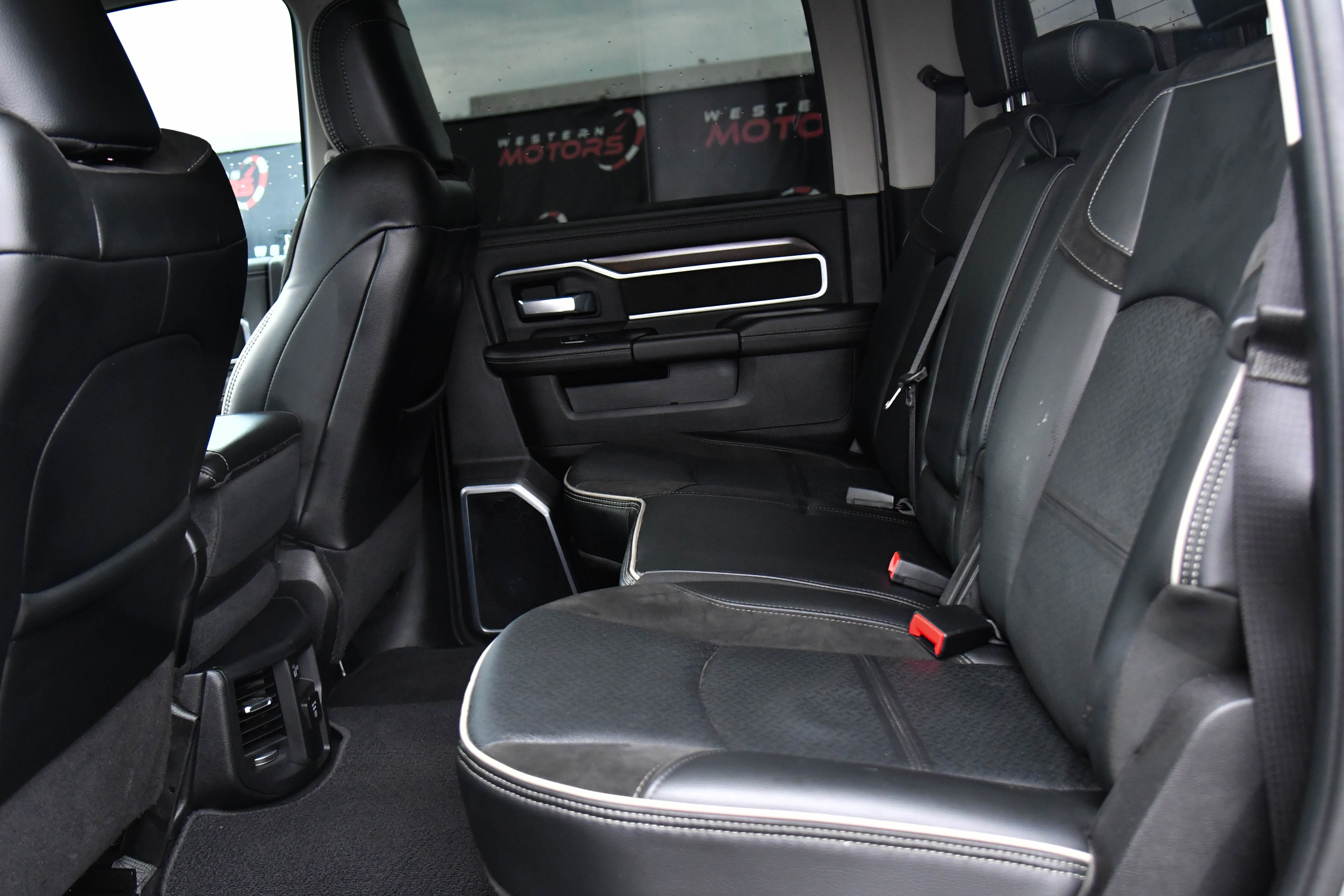 Used 2024 RAM 2500 Laramie image 43