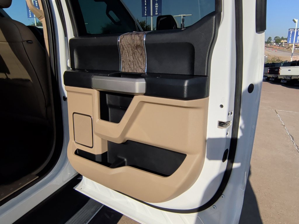 Certified 2019 Ford F250 Lariat w/ Lariat Ultimate Package AWD/4WD image 18