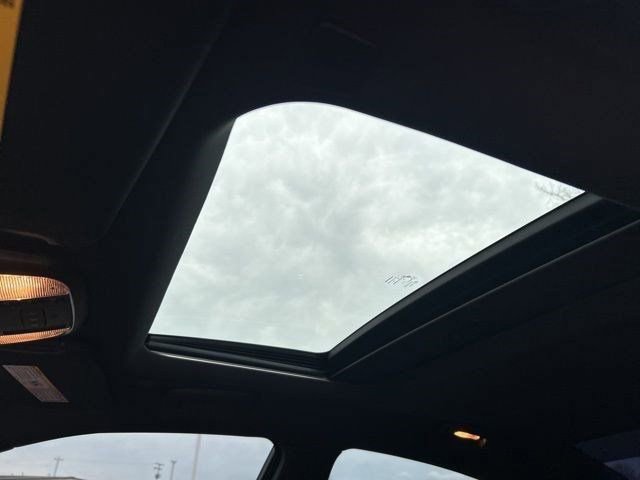 Used 2022 Dodge Charger Scat Pack w/ Dynamics Package image 31