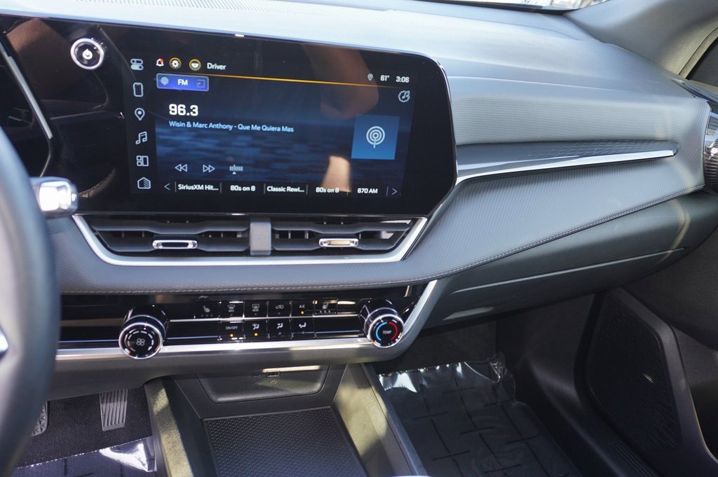 Used 2025 Chevrolet Equinox LT image 12