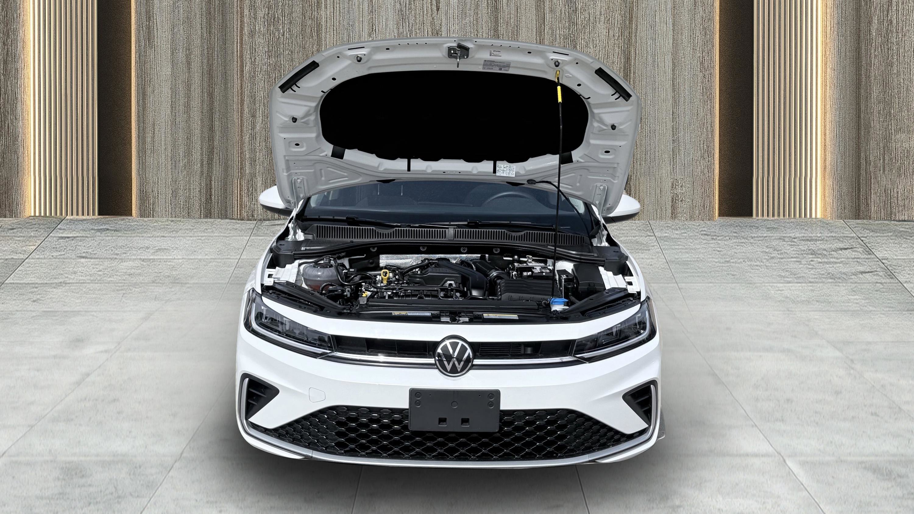 Used 2025 Volkswagen Jetta SE FWD image 17
