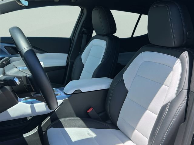 Used 2025 Chevrolet Equinox EV LT FWD image 15