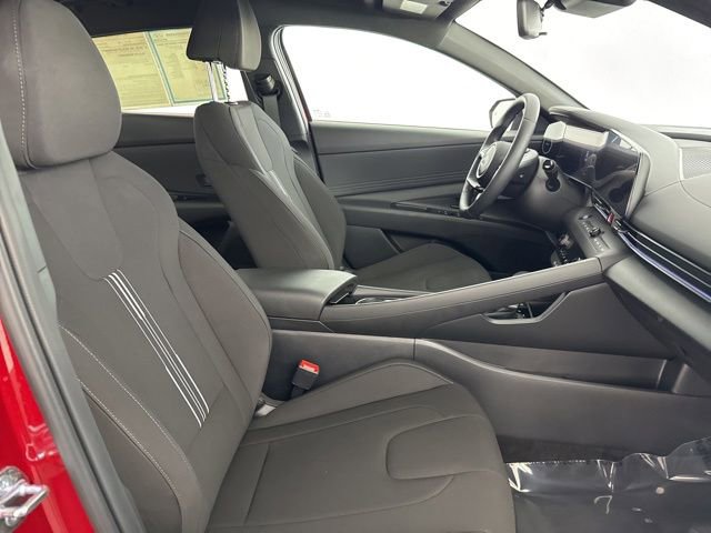 Used 2025 Hyundai Elantra SEL FWD image 26