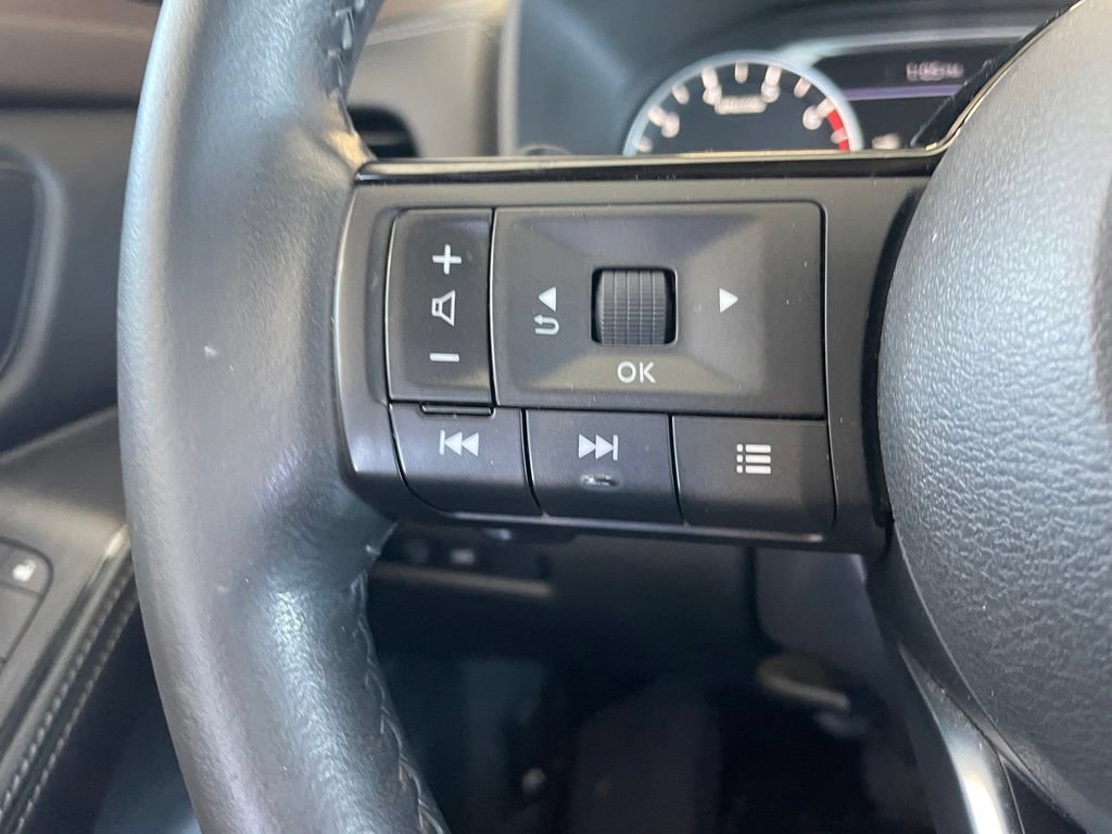 Used 2023 Nissan Rogue SV w/ SV Premium B Package FWD image 13