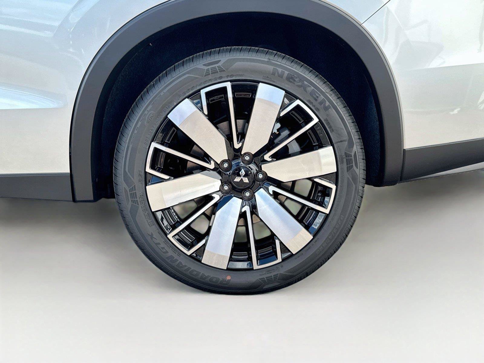 New 2026 Mitsubishi Outlander SE FWD image 34