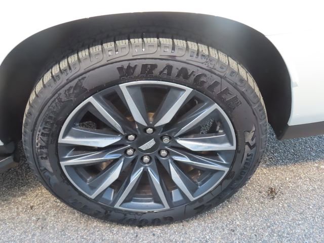 Used 2022 Cadillac Escalade ESV Sport w/ Touring Package image 18