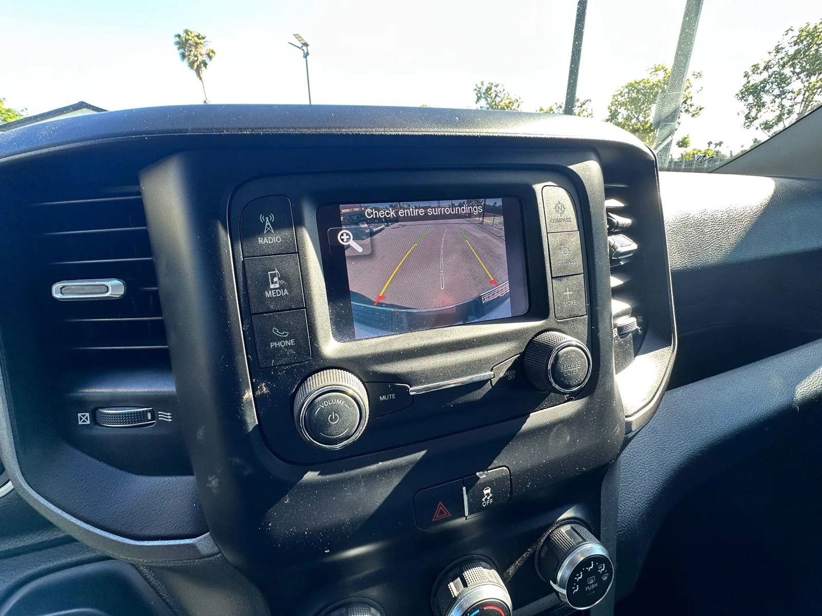 Used 2020 RAM 2500 Tradesman w/ Chrome Appearance Group AWD/4WD image 13
