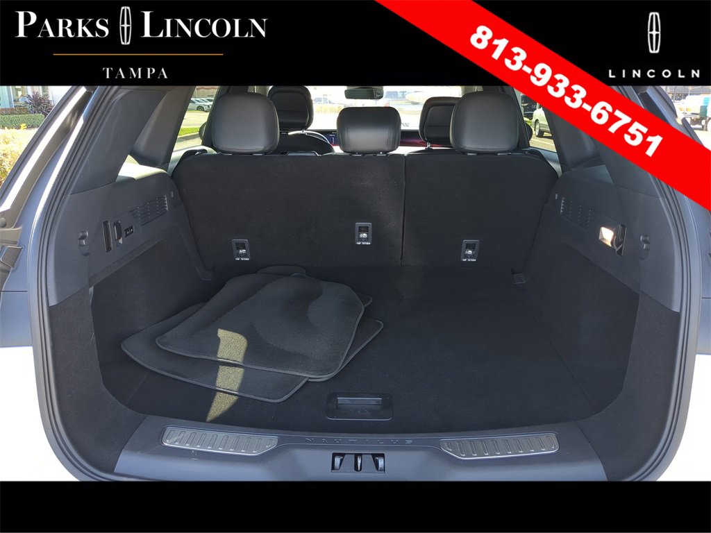 Used 2024 Lincoln Nautilus Premier w/ Jet Appearance Package image 8