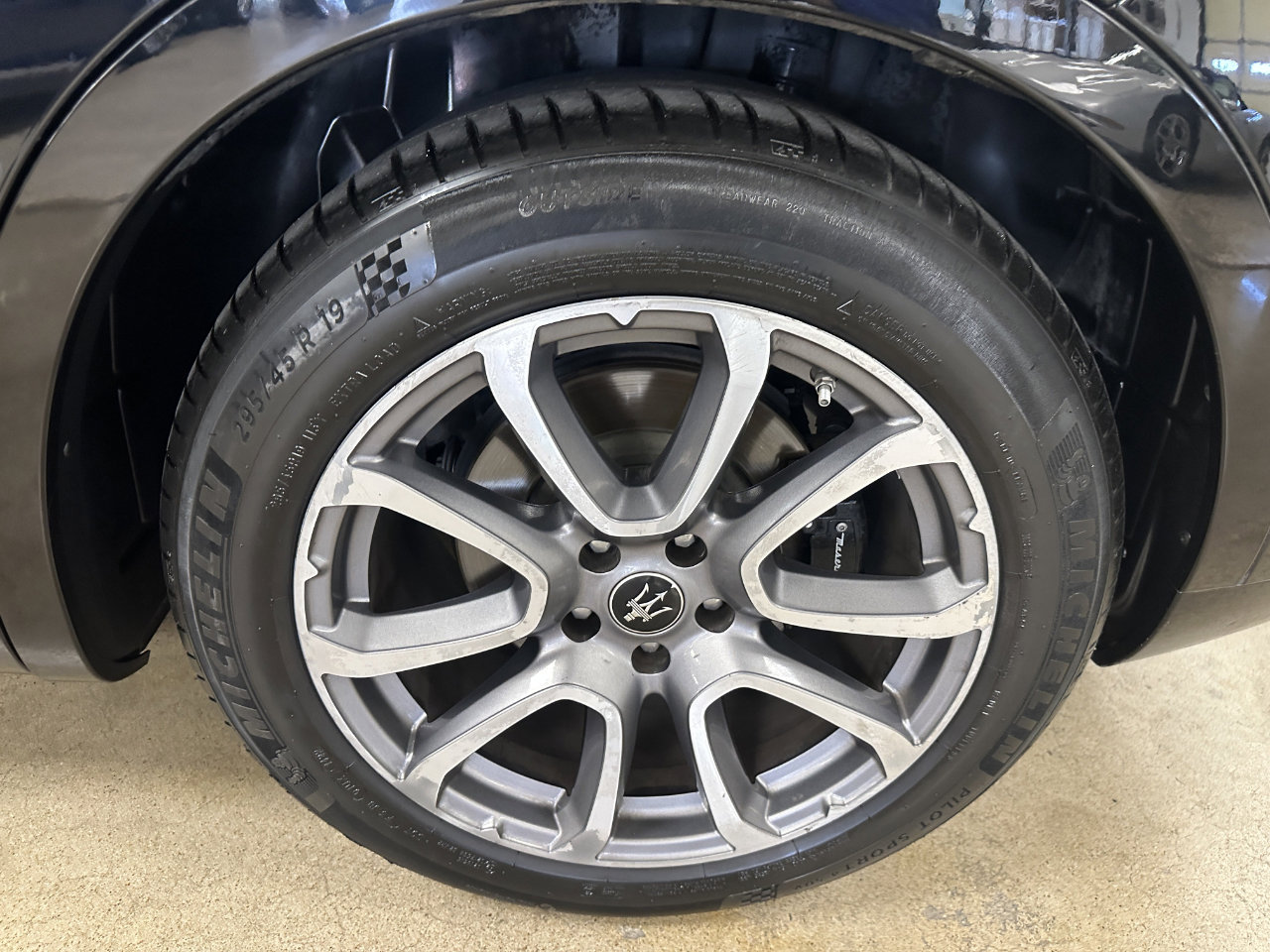 Used 2020 Maserati Levante S image 39