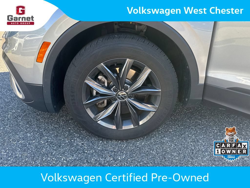 Certified 2024 Volkswagen Tiguan SE AWD/4WD image 17