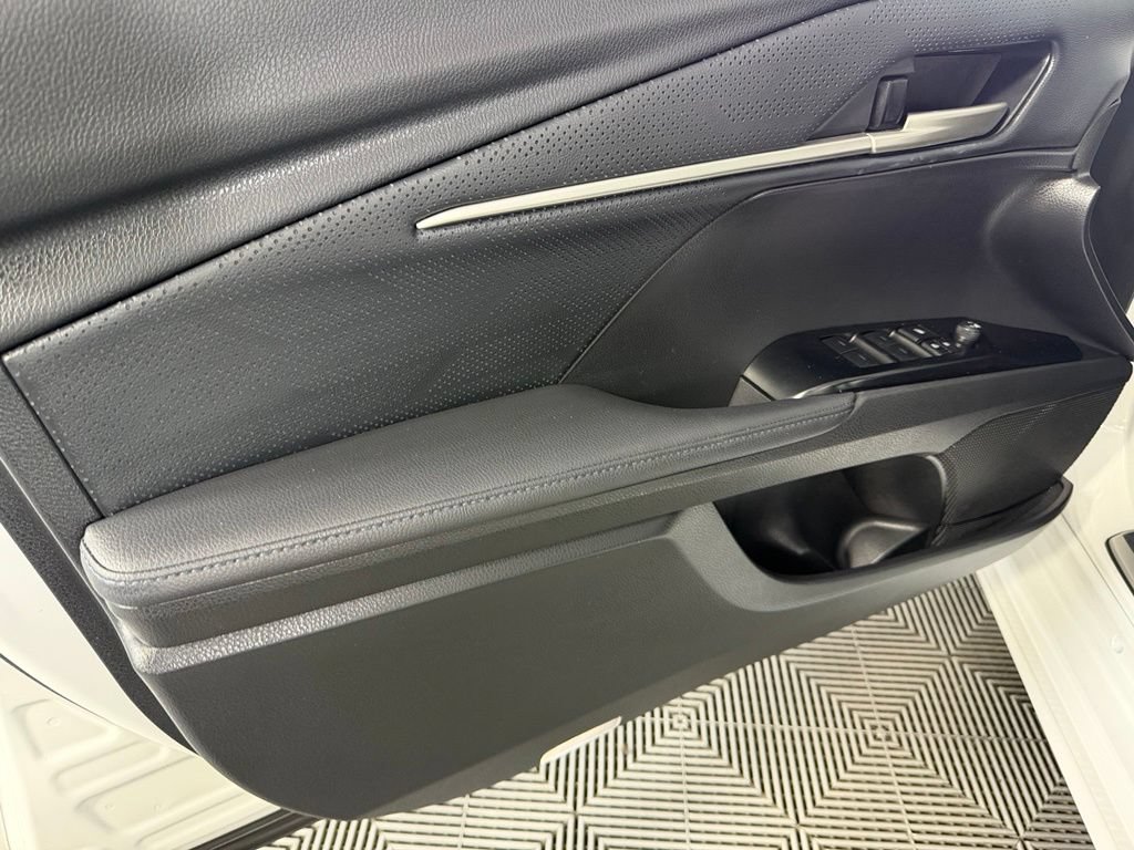 Used 2025 Toyota Camry XSE AWD/4WD image 24