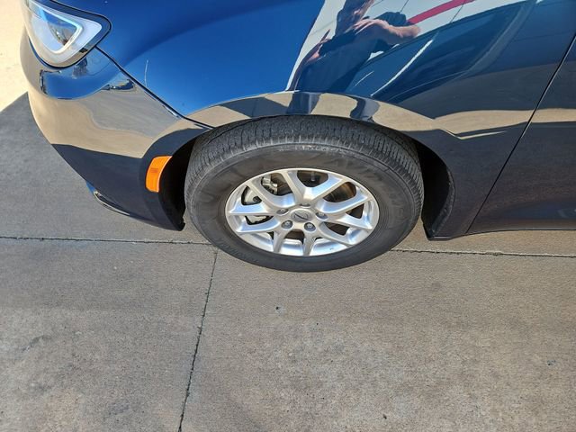 Used 2025 Chrysler Pacifica Select FWD image 22