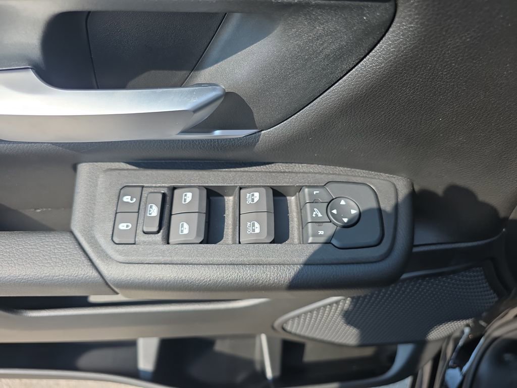 New 2026 RAM 1500 4x4 Crew Cab image 10