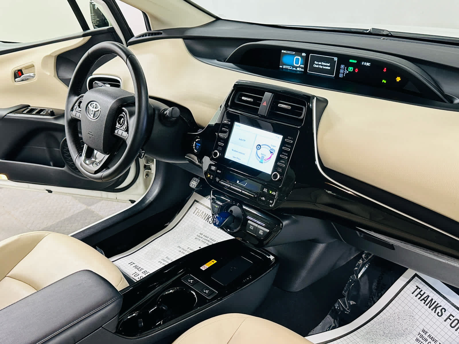 Used 2020 Toyota Prius XLE AWD/4WD image 8