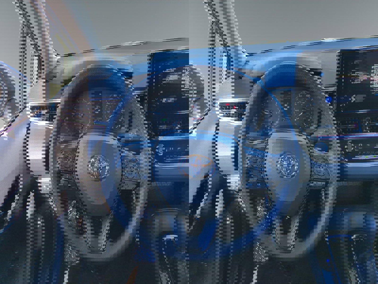 Used 2025 Toyota Corolla LE w/ Carpet Mat Package (TMS) image 12