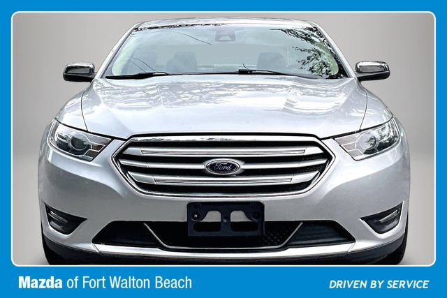 Used 2018 Ford Taurus Limited FWD image 3