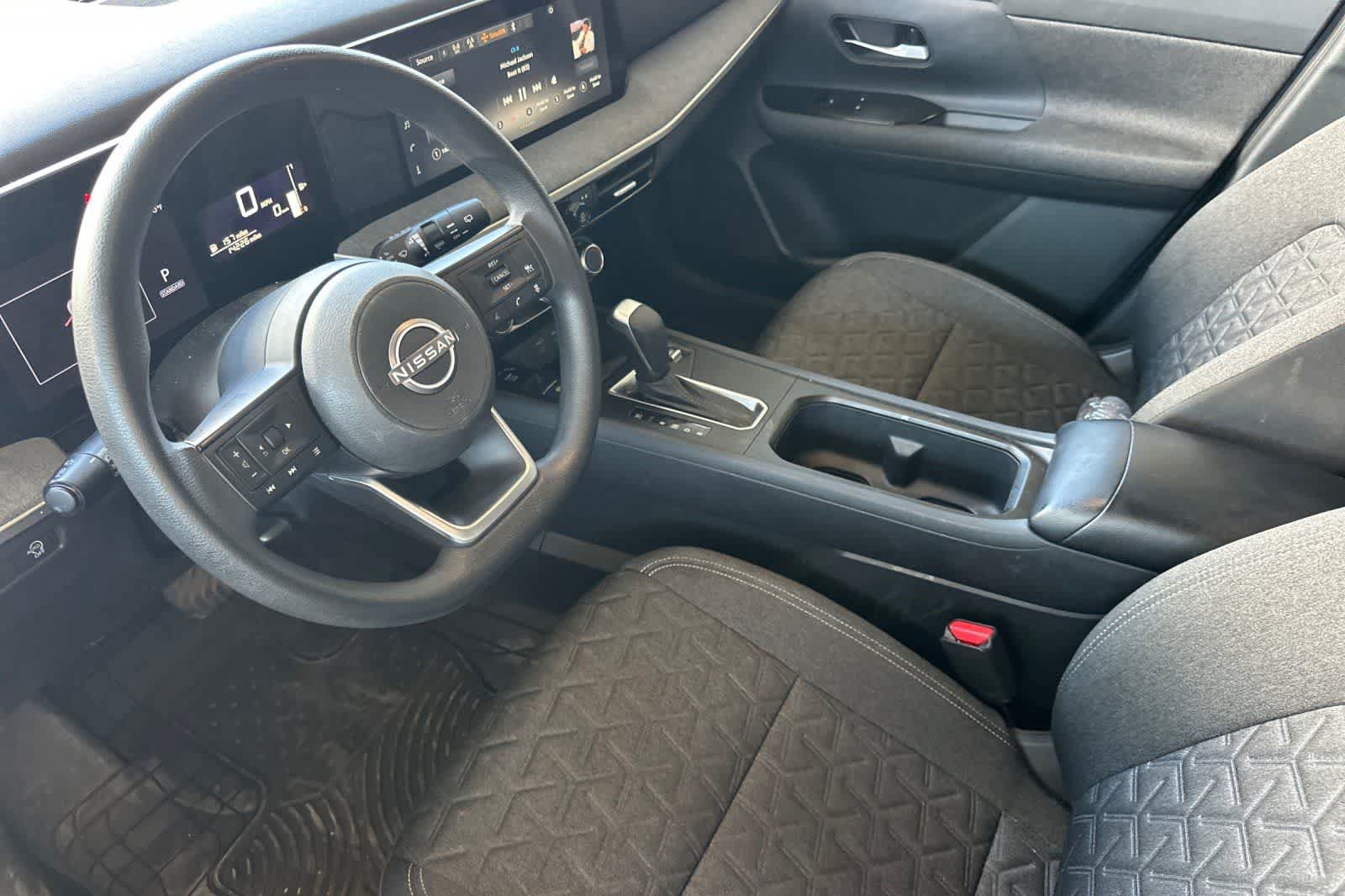 Used 2025 Nissan Kicks SV FWD image 14