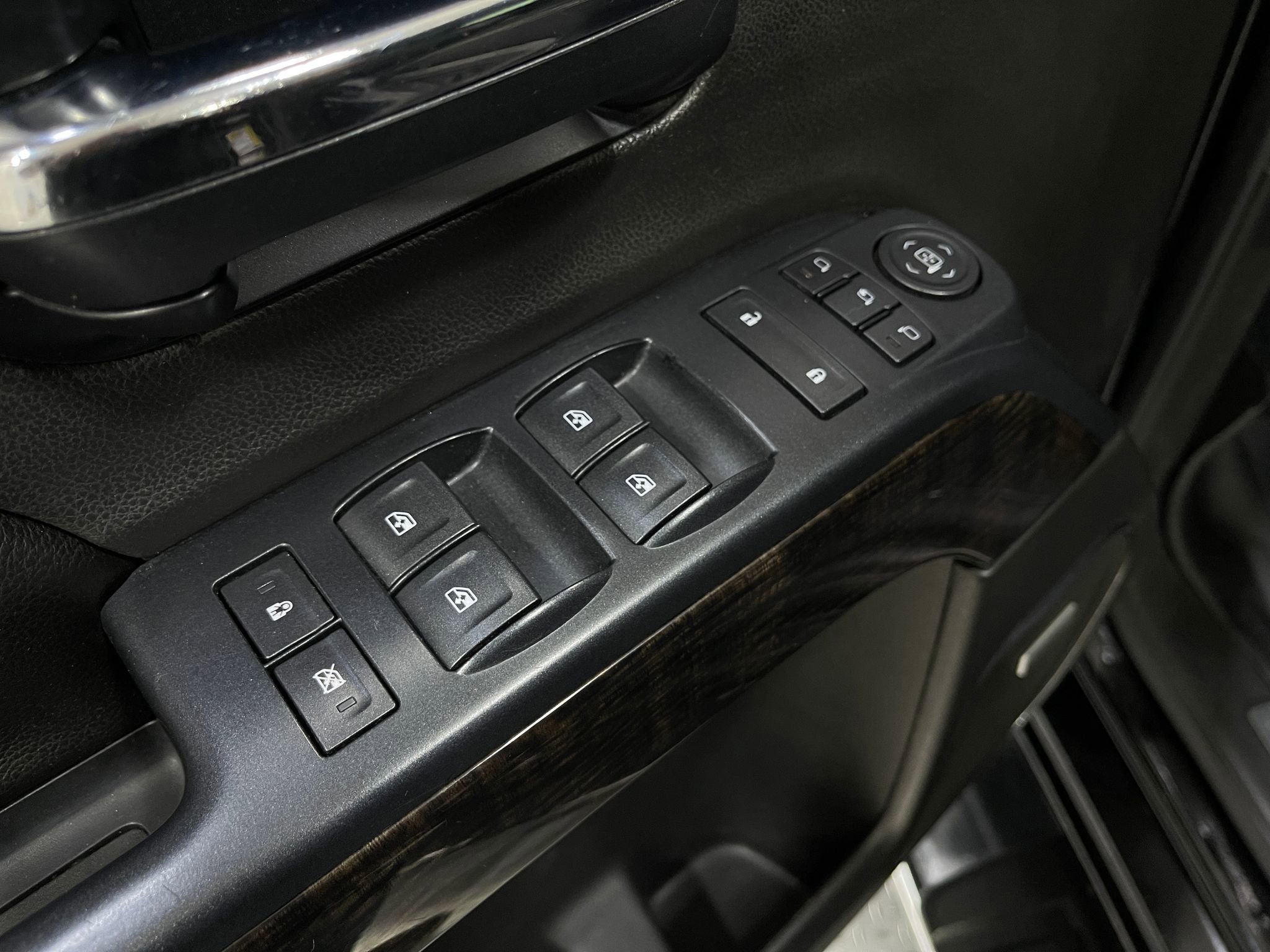 Used 2014 GMC Sierra 1500 Denali w/ Driver Alert Package image 15