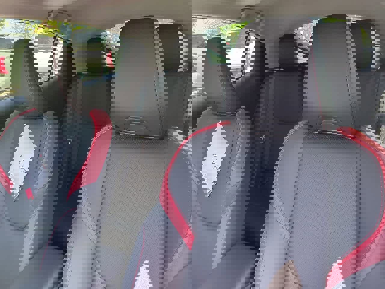 New 2026 Toyota Prius Plug-In Hybrid FWD image 8