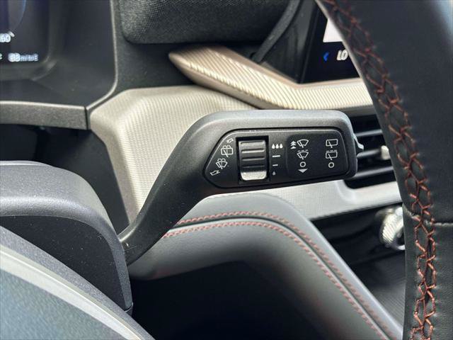 Used 2025 Ford Explorer Active AWD/4WD image 25